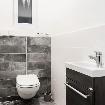 Stylish For The Break Apartment Budapest