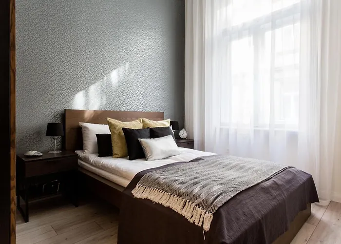 Stylish For The Break * Budapest